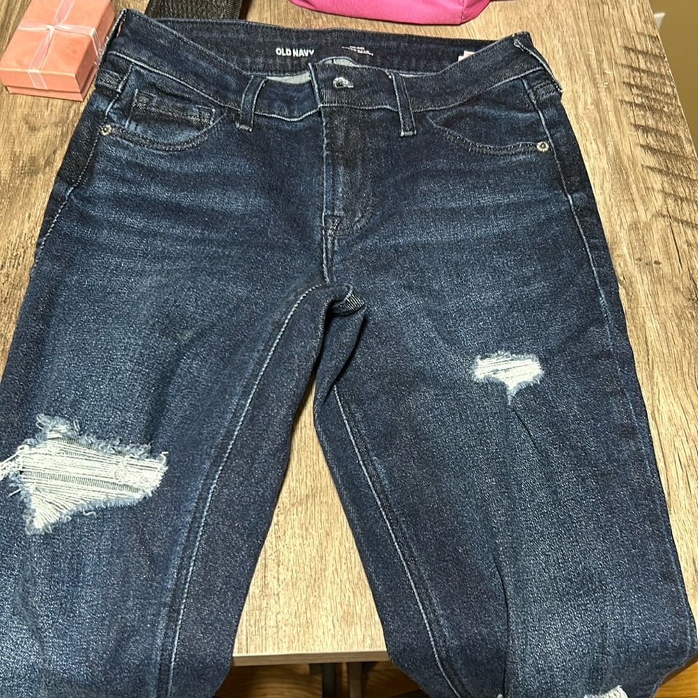 Dark rinse stretch jeans
